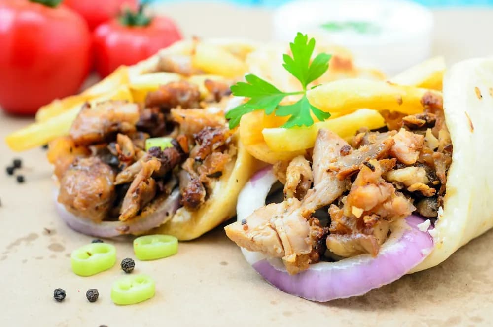 Poulet mariné — sandwich au poulet mariné grillé